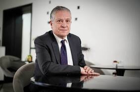 Carlos Miranda, conservador de Santiago: “Es bueno que nos controlen, debemos ser controlados”