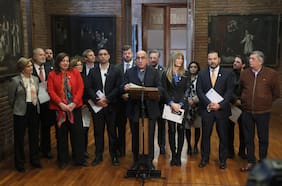 Arzobispo Chomali califica de “valientes” a candidatos presidenciales: “La actividad más desprestigiada es la esfera política”