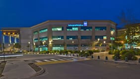 Delincuentes asaltan sucursal de Integramédica en Mall Plaza Sur de San Bernardo