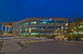 Delincuentes asaltan sucursal de Integramédica en Mall Plaza Sur de San Bernardo