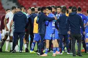El conflicto que se desató entre las bancas tras el empate de la U contra Lanús en el Estadio Nacional