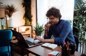 Expertos en RRHH aseguran que jornada laboral en Chile se reducirá a solo cuatro días