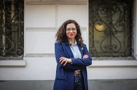 Gael Yeomans se impone en elección interna del Frente Amplio: liderará el partido por los próximos dos años