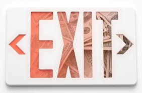 Los trabajadores tecnológicos despedidos buscan una salida ventajosa