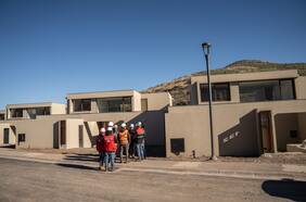 Enel X y Siena colaboran para inaugurar el primer condominio de casas autoabastecido con energía fotovoltaica