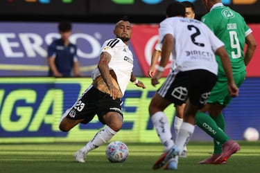 ¿Juega mejor Colo Colo sin Arturo Vidal? La discusión que abre la singular recomendación del Rey