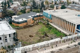 De un cuartel de la PDI al estadio de Melipilla: los 11 proyectos urbanos abandonados en la RM en vías de ser recuperados