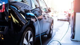 Alza en los combustibles sigue impulsando las ventas de vehículos de cero y bajas emisiones