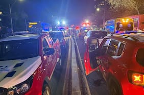 Persecución policial termina con violento choque frontal en Av. Las Condes: dos sujetos fueron detenidos