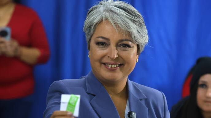 Jeannette Jara tras votar: “Espero que tengamos un mejor futuro para Chile”