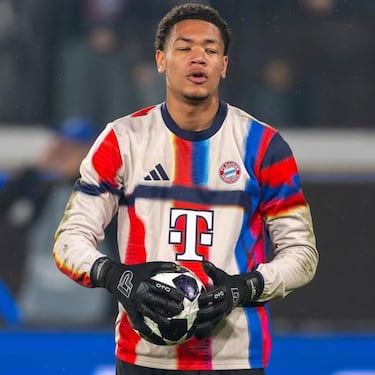 El adolescente de 16 años que va al rescate del arco de Bayern Múnich en la Champions League