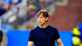 DT de Sevilla estalla contra los jugadores después de la derrota del equipo de Alexis Sánchez y Gabriel Suazo en el derbi