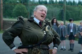 Tronchatoro aterroriza a los niños en el primer tráiler para el musical de Matilda de Netflix