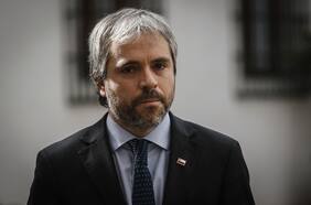 Gonzalo Blumel y nueva Constitución: “Quizás no vamos a tener un cambio violento, refundacional, pero sí posiblemente va a dar paso a nuevas formas de organización y nuevos derechos”