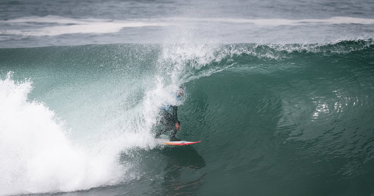 Vitor Ferreira se impone en El Gringo y se corona en la World Surf League de Arica