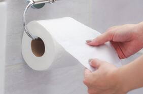 ¿Dejarías de usar papel higiénico? Esto es lo que sintió un hombre que optó por otra forma de limpiarse