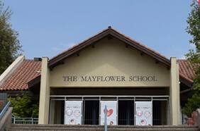 Colegio Mayflower de Lo Barnechea se ve obligado a reincorporar a tres alumnos expulsados por supuesta venta de vapeadores