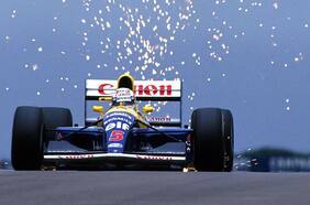 Vettel ahoga las penas de una desastrosa temporada comprando el Williams campeón de 1992