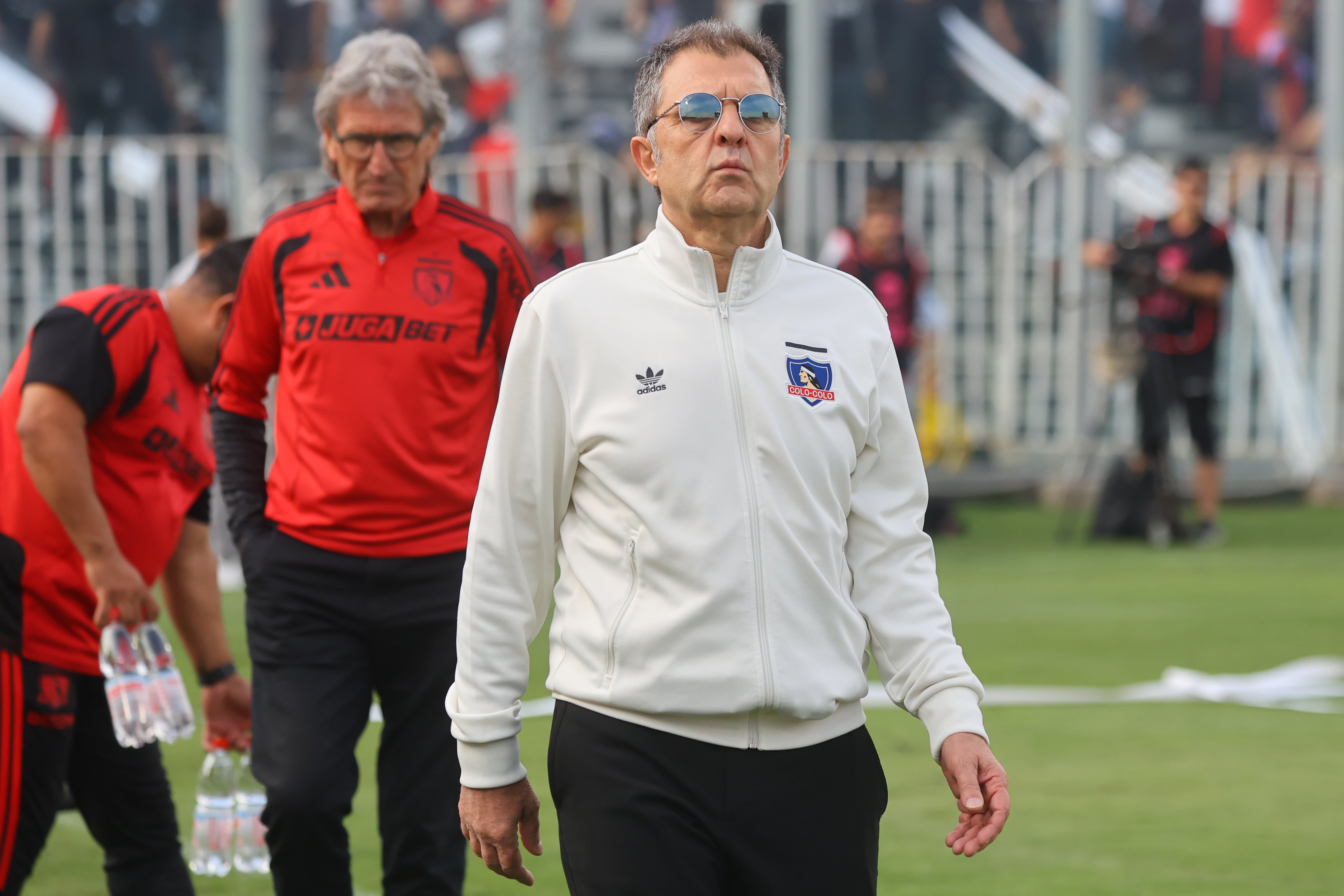 "Es injusta y clasista; raya lo inconstitucional": Aníbal Mosa anuncia que Colo Colo apelará sanción contra Javier Correa