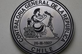 Contraloría responde a la Subsecretaría del Patrimonio ratificando cifras sobre “permisología” y criticando comunicado