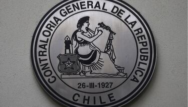 Ministerio de Defensa envía oficios para investigar a funcionarios de la FACH y DGAC que apostaron en casinos pese a prohibición