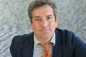 Santiago Roncagliolo: “Keiko Fujimori compite contra sí misma, y puede perder”