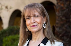 Columna de Andrea Rodríguez: Matronería en Chile: 190 años de historia y compromiso con los nuevos desafíos