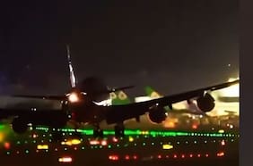 Fuertes vientos hacen impactar con la pista a un avión Boeing 747