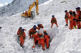Al menos 28 personas mueren por una avalancha en el Tíbet