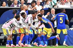 El “abuelo” del Mundial: técnico de Curazao se convierte en el más longevo en dirigir en la historia del torneo
