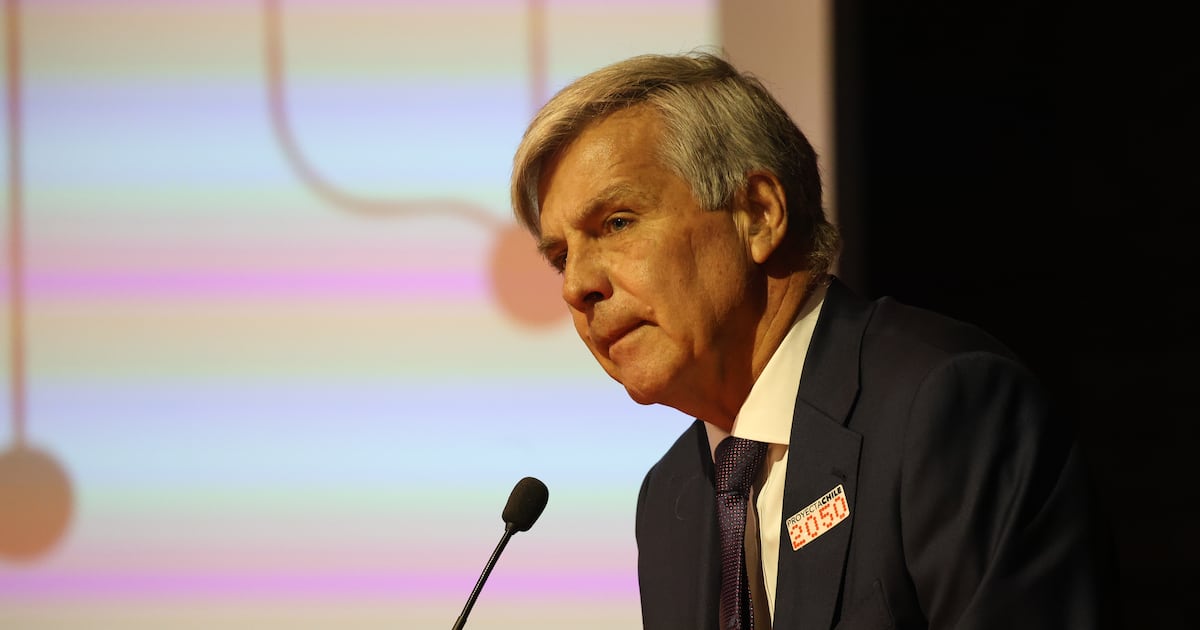 Harold Mayne-Nicholls: La caída de un candidato marcado por contradicciones y confrontaciones