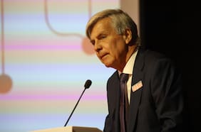 Actividad física, capacitaciones y trabajos de medio tiempo: las propuestas de Harold Mayne-Nicholls para los adultos mayores