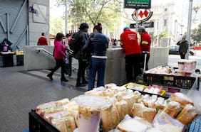 AMUCH alerta deficiente combate al comercio ambulante: solo la mitad de los municipios tiene ordenanza para la materia