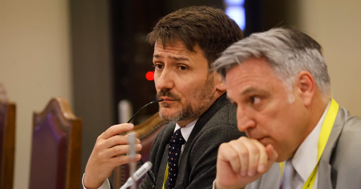 La acusación constitucional contra Pardow: un choque de responsabilidades y narrativas en el Congreso