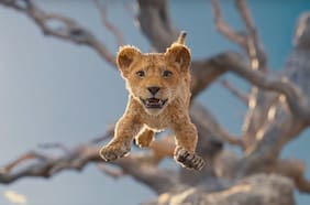 Mufasa se vuelve cachorro en el tráiler de la precuela de Disney