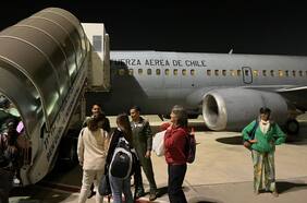 FACh informa que segundo vuelo de evacuación que salió de Israel a Atenas llegó “con éxito”