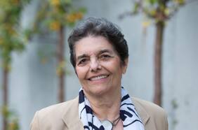 Carlota Pérez: “Esta es la primera revolución tecnológica que reemplaza el trabajo mental y no sólo el manual”
