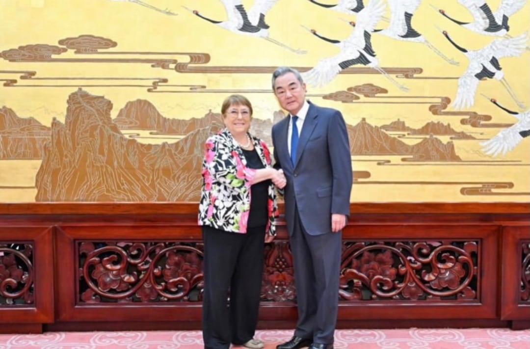 Bachelet concreta cita con canciller chino en su despliegue en Beijing para encaminar su carrera a la ONU