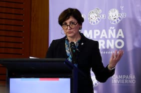 “No corresponde”: diputado Santana (PS) califica de “grave” operación prioritaria de madre de la ministra Aguilera