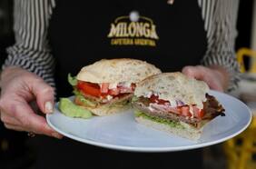 Milonga: la cafetería que es un rinconcito de Argentina en Providencia