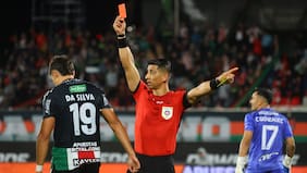 Justo después de anotar: la insólita expulsión de Nelson Da Siva en el triunfo de Palestino ante Deportes Limache