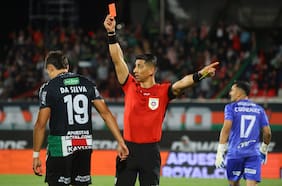 Justo después de anotar: la insólita expulsión de Nelson Da Silva en el triunfo de Palestino ante Deportes Limache