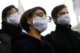 Peleas, traiciones y líos de platas: La historia de Comunes, el partido que inquieta al gobierno