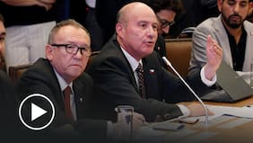 Ministro Quiroz detalla compromisos asumidos en el Congreso por plan para contener el alza de combustibles