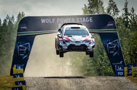 Tänak da otro salto para acercarse al título