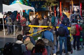 Primer fin de semana con Pase de Movilidad: reportan altas aglomeraciones en terminales de buses