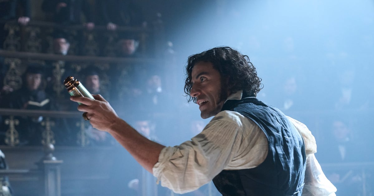 Frankenstein de Guillermo del Toro: La ambición visual que reaviva el mito con mirada humana