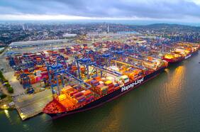 Ingresos y ganancias de Hapag-Lloyd disminuyen en el primer trimestre