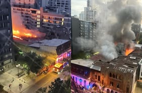 “Se expandió demasiado rápido”: Bomberos combaten incendio en cité de Santiago centro