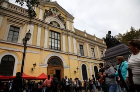 Universidad de Chile elige a máxima autoridad este martes: son cuatro candidatos que se presentan a la rectoría